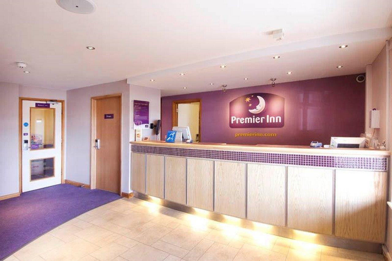 Premier Inn Poole Centre Buitenkant foto